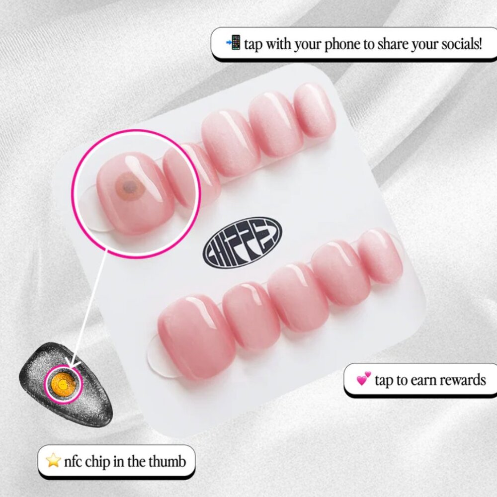 Chipped Bubble Pop 👄 NFC Press-On Nails That Share Your Socials Medium